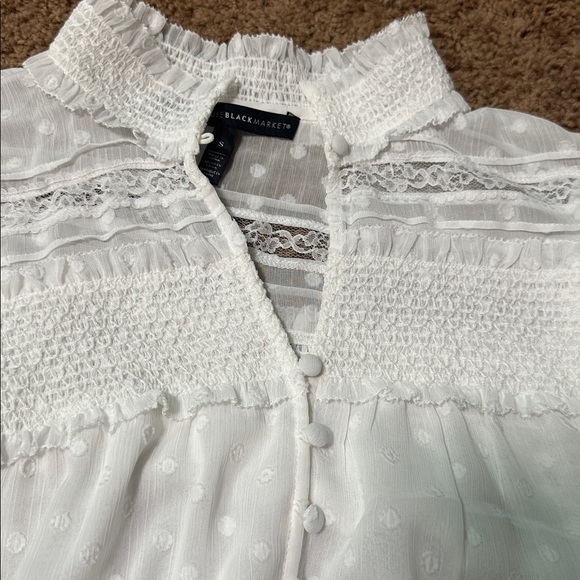 WHBM Elegant White Lace Blouse - Picture 2 of 5